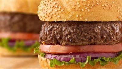 برغر لحم صحي لذيذ وغني بالعناصر الغذائية