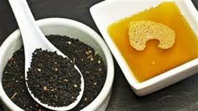 فوائد العسل والحبة السوداء على الريق