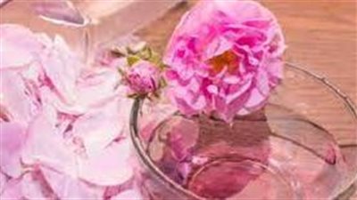 ما هي أضرار شرب ماء الورد