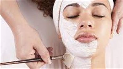 الماسكات الطبيعية للوجه واليدين: فوائدها وكيفية استخدامها