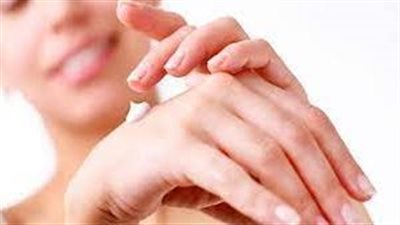 خلطات طبيعية لعلاج جفاف وتشقق اليدين