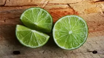 طرق التعامل مع احتباس الماء والسوائل بالجسم 